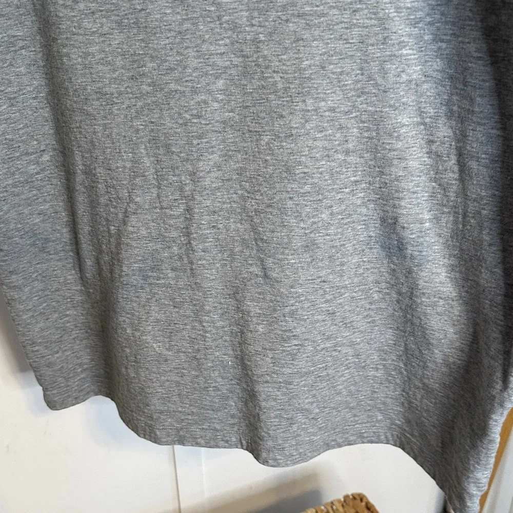 Nike Women's Heather‎ Gray Muscle Tee